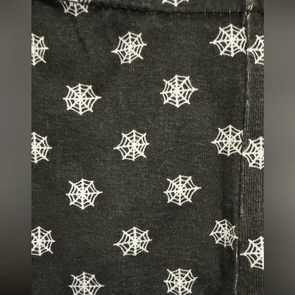 🔥5/$25🔥CHICK PEA SPIDER WEB/HALLOWEEN THEMED 12MO PAJAMA PANTS BOY/GIRL - Picture 6 of 8